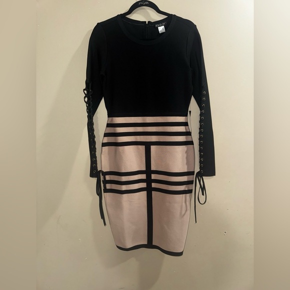 VENUS Dresses & Skirts - VENUS Bondage Long Sleeve Dress with Lace. sleeves NEW